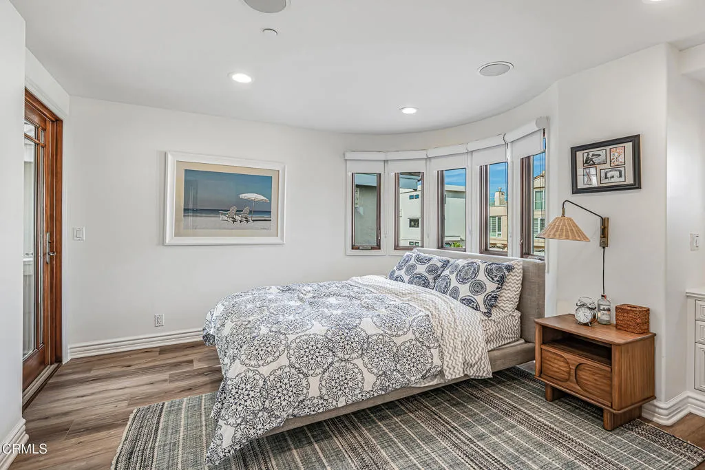 3365 Ocean Drive, Oxnard, California 93035 home-pic-32