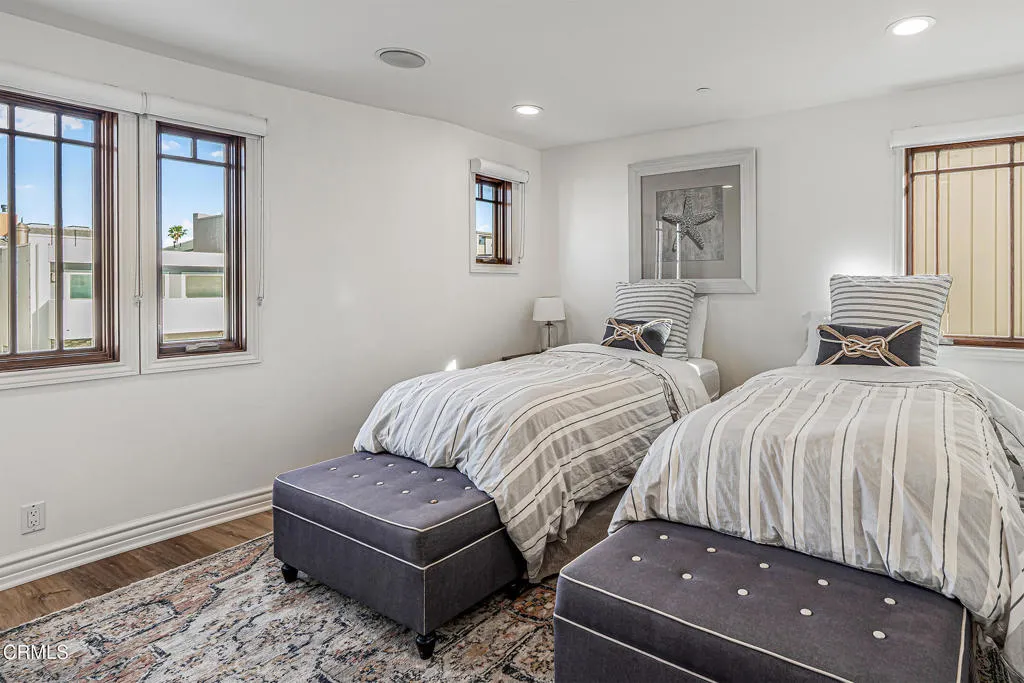 3365 Ocean Drive, Oxnard, California 93035 home-pic-35