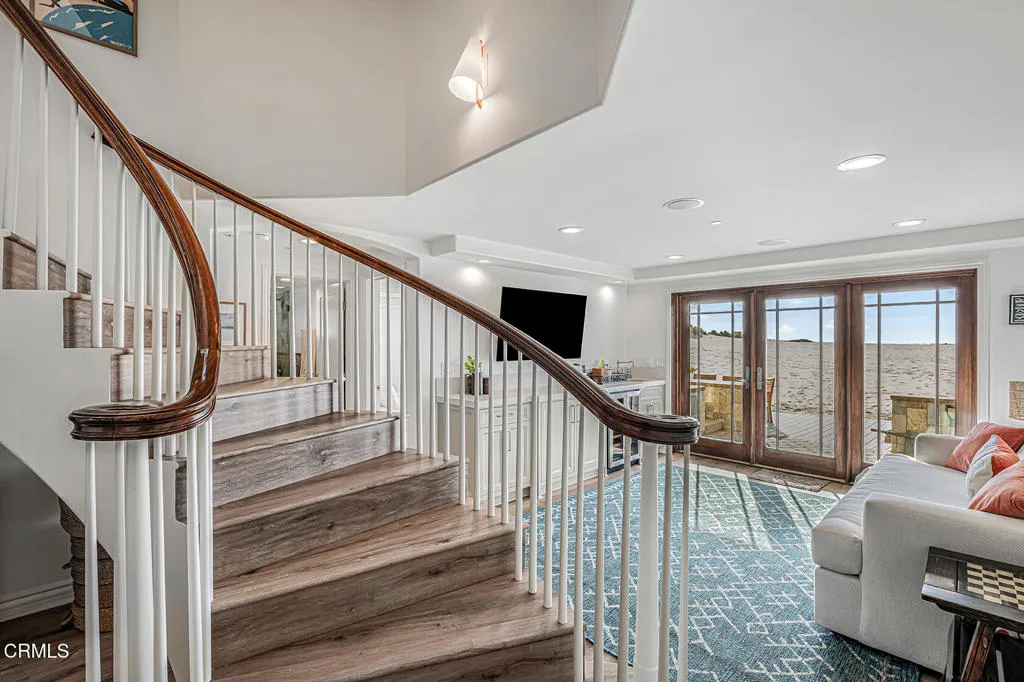 3365 Ocean Drive, Oxnard, California 93035 home-pic-4