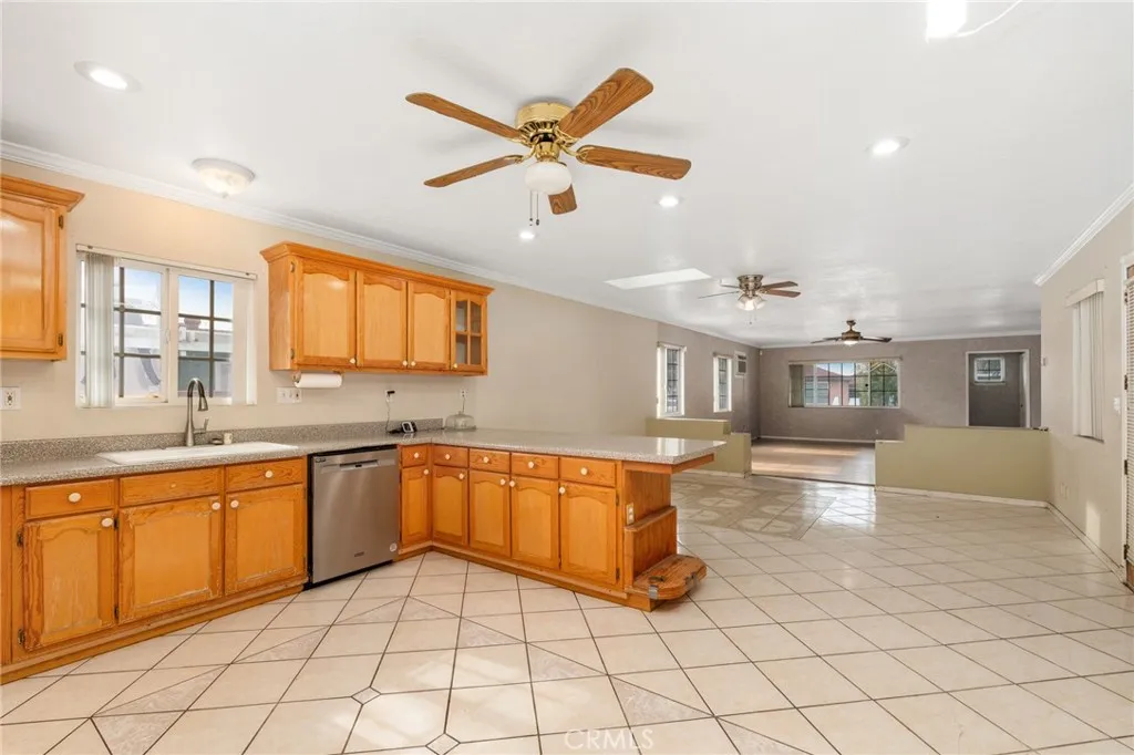 12420 Benfield Ave, Norwalk, California 90650 home-pic-8