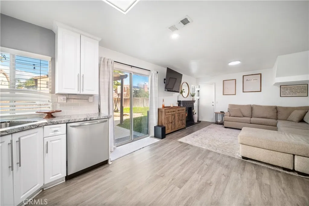 15468 Alosta Lane, Moreno Valley, California 92555 home-pic-13
