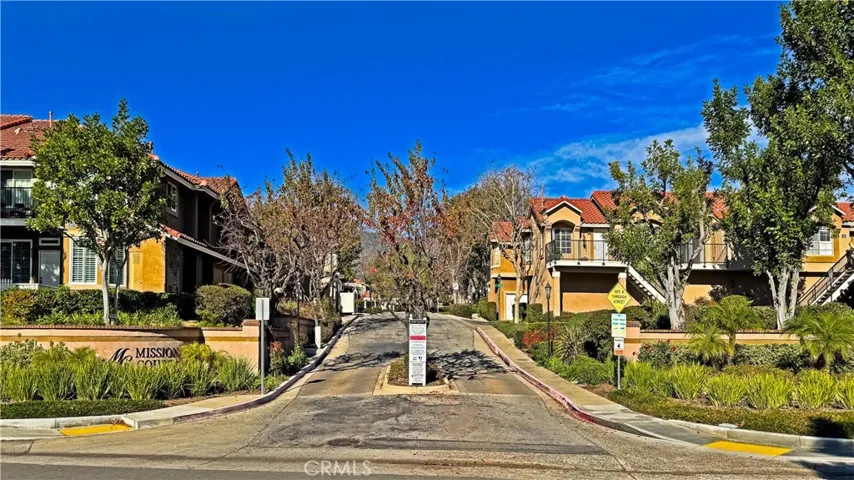 Mission Courts entry