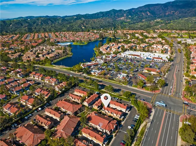 Shopping and lakeside dining just across the street.