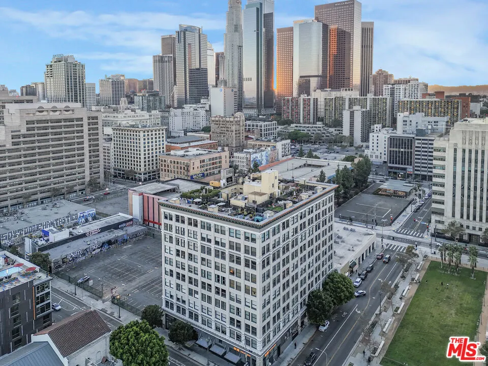 108 W 2nd Street 708, Los Angeles, California 90012 home-pic-27