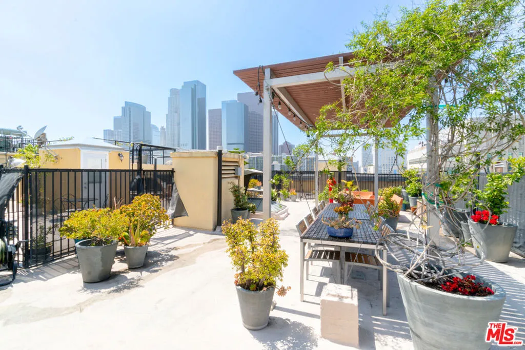 108 W 2nd Street 708, Los Angeles, California 90012 home-pic-23