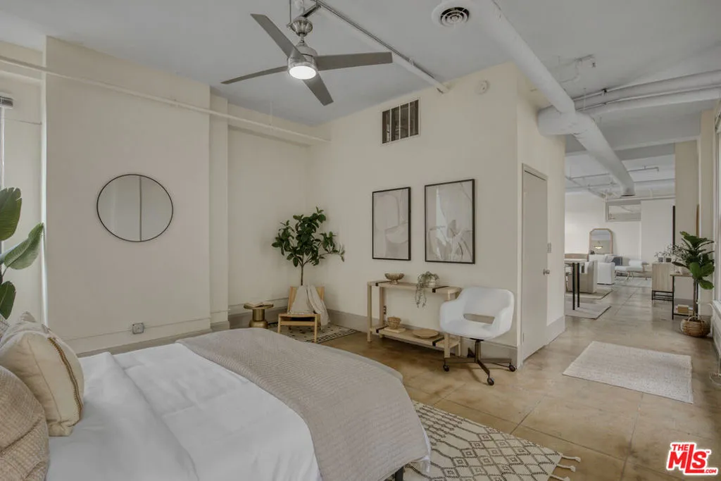108 W 2nd Street 708, Los Angeles, California 90012 home-pic-12