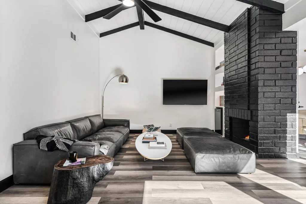 2262 S Linden Way B, Palm Springs, California 92264 home-pic-7