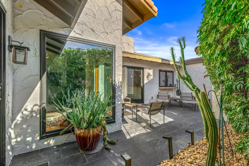 2262 S Linden Way B, Palm Springs, California 92264 home-pic-38