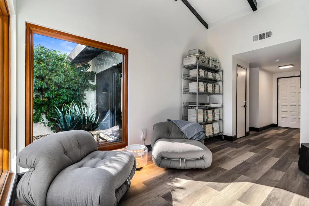 2262 S Linden Way B, Palm Springs, California 92264 home-pic-12
