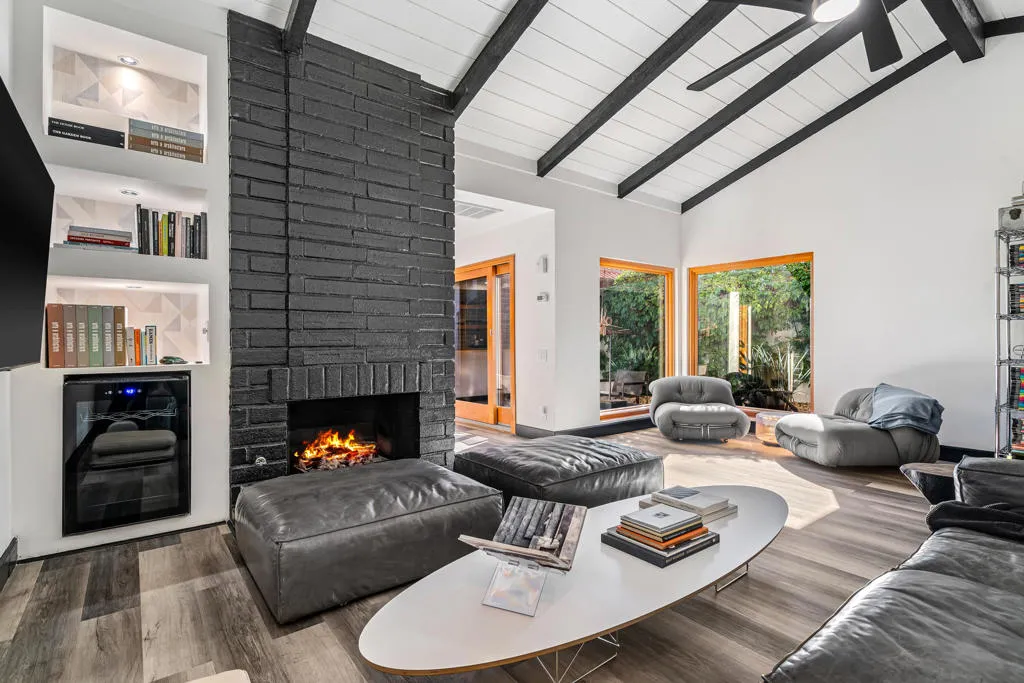 2262 S Linden Way B, Palm Springs, California 92264 home-pic-8