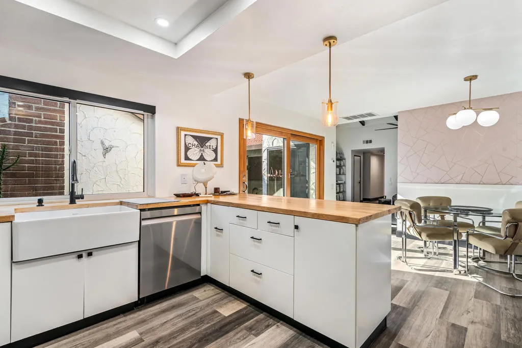 2262 S Linden Way B, Palm Springs, California 92264 home-pic-21