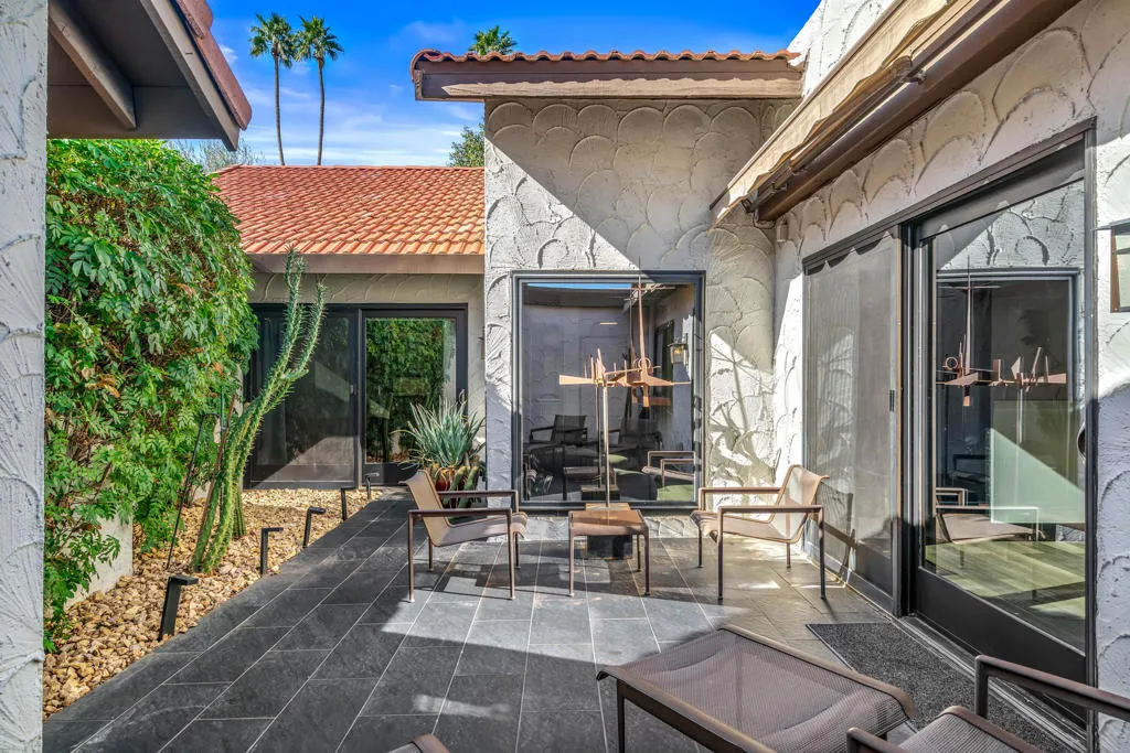 2262 S Linden Way B, Palm Springs, California 92264 home-pic-36