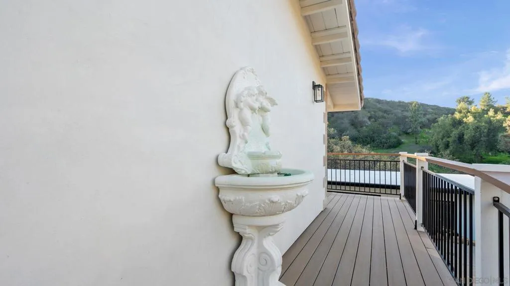 1165 Midway Dr, Alpine, California 91901 home-pic-46