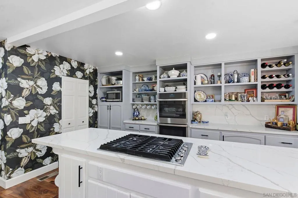 1165 Midway Dr, Alpine, California 91901 home-pic-21