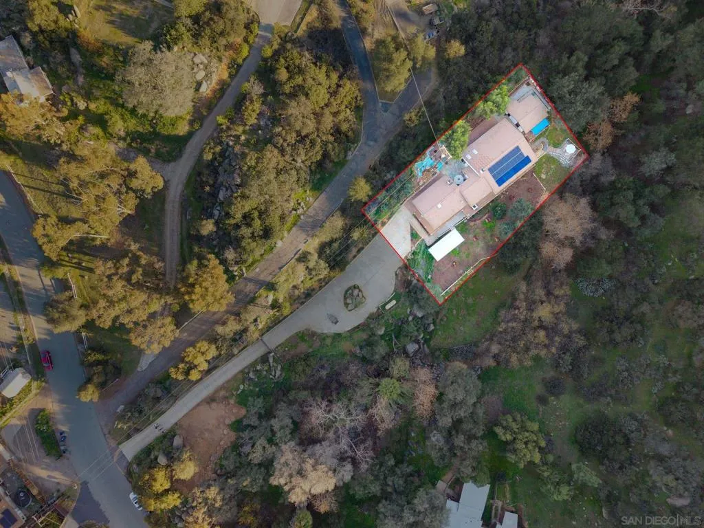 1165 Midway Dr, Alpine, California 91901 home-pic-68