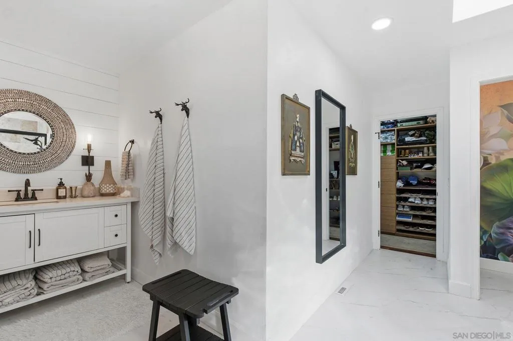 1165 Midway Dr, Alpine, California 91901 home-pic-40