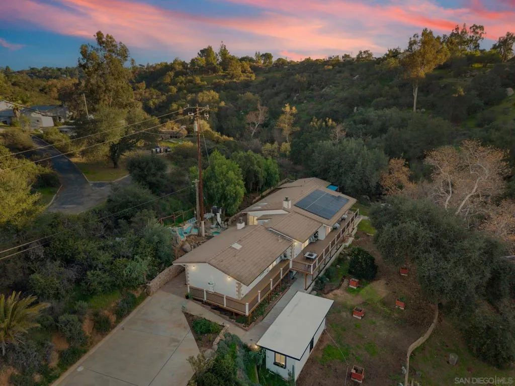 1165 Midway Dr, Alpine, California 91901 home-pic-72