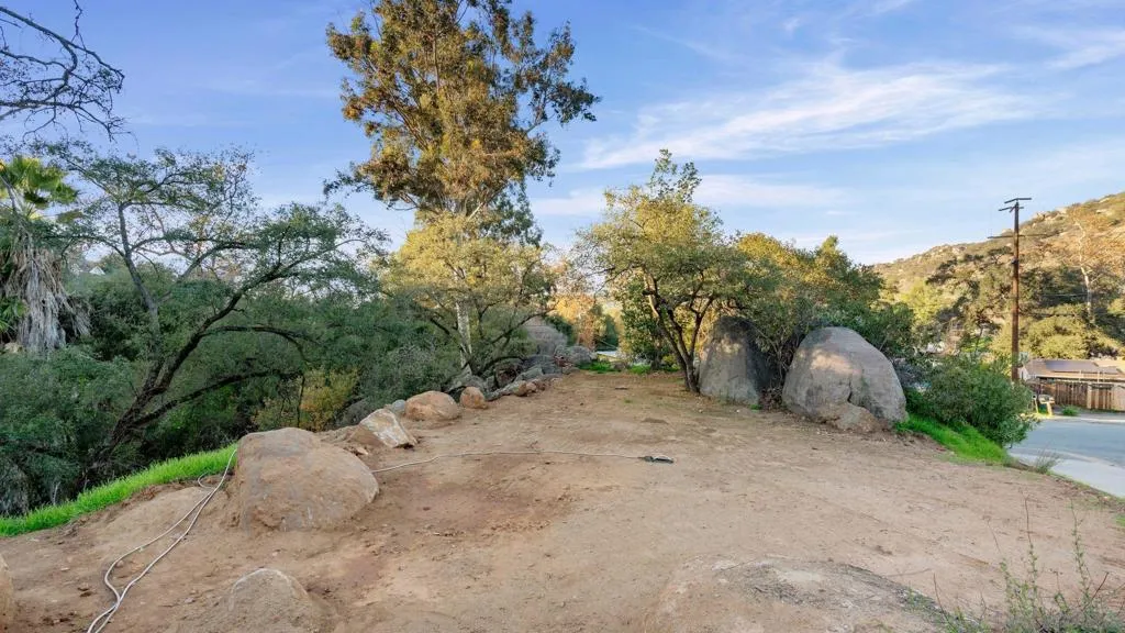 1165 Midway Dr, Alpine, California 91901 home-pic-73