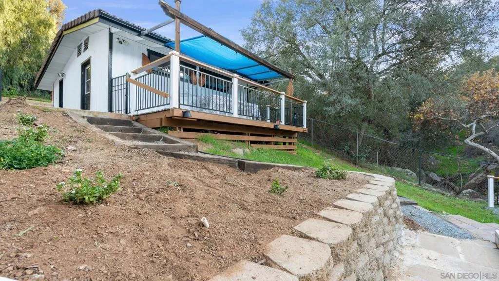 1165 Midway Dr, Alpine, California 91901 home-pic-65