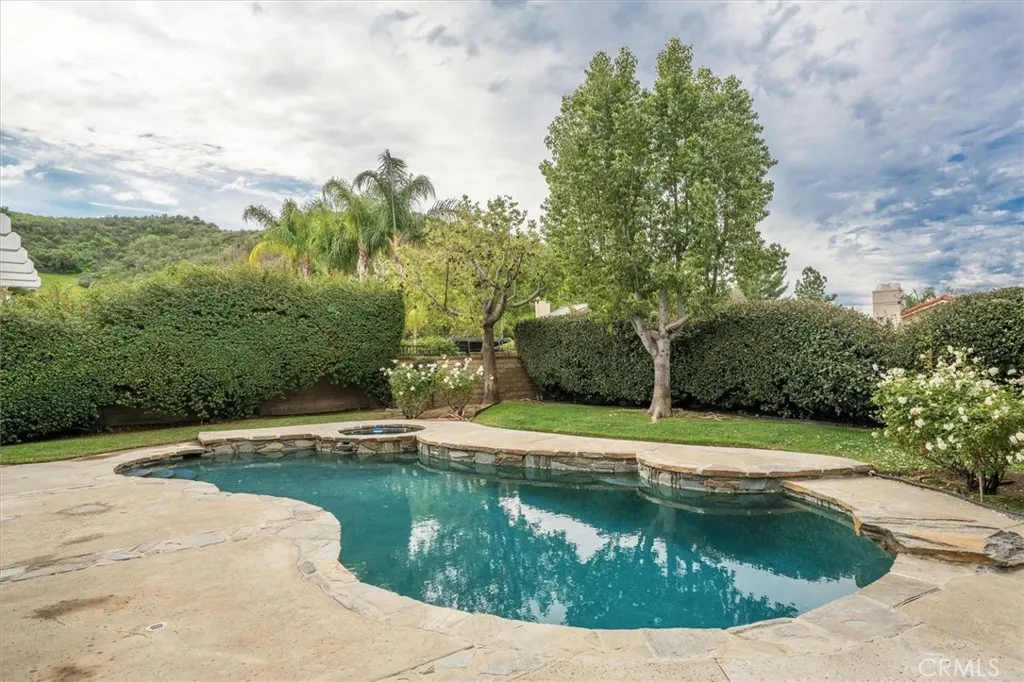 28125 Vernal, Saugus, California 91350 home-pic-23