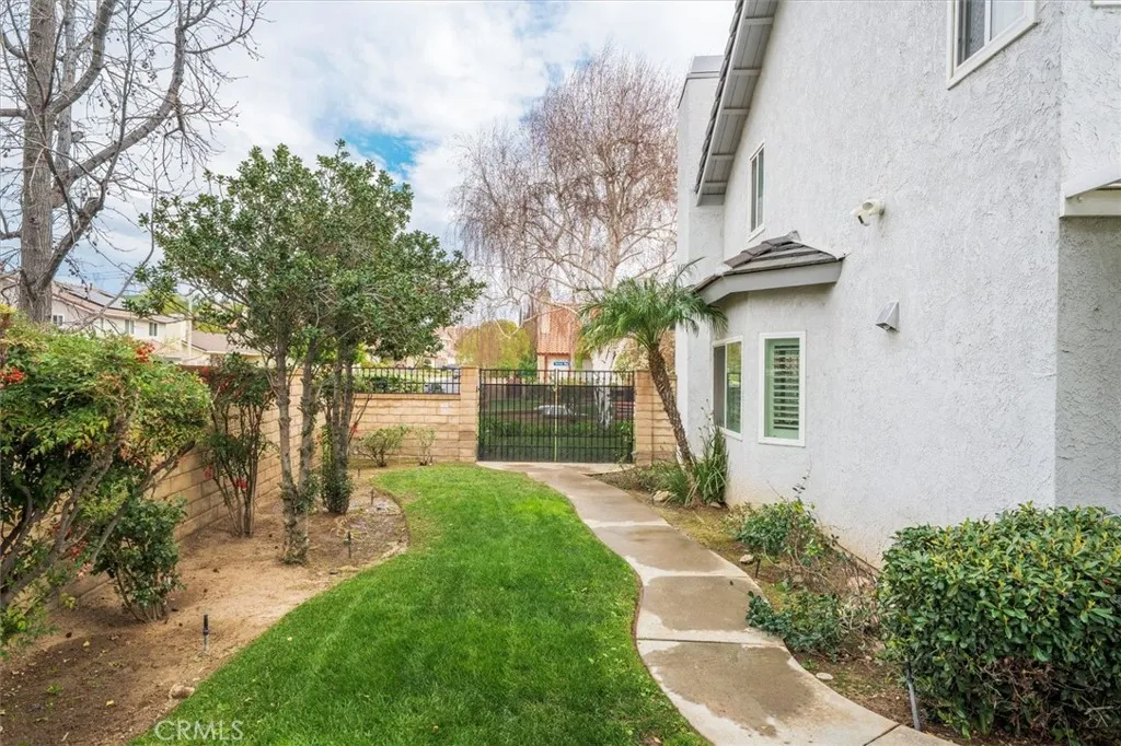 28125 Vernal, Saugus, California 91350 home-pic-24
