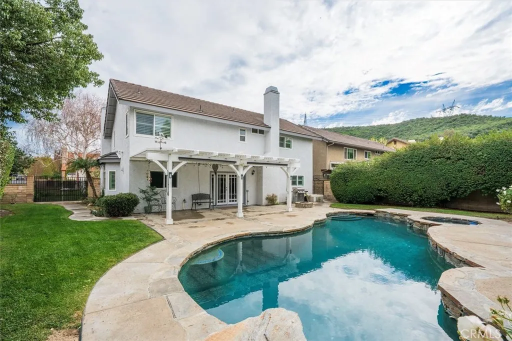 28125 Vernal, Saugus, California 91350 home-pic-20