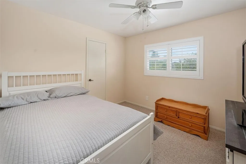 28125 Vernal, Saugus, California 91350 home-pic-37