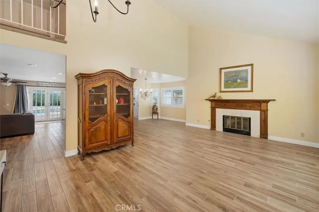 28125 Vernal, Saugus, California 91350 home-pic-4