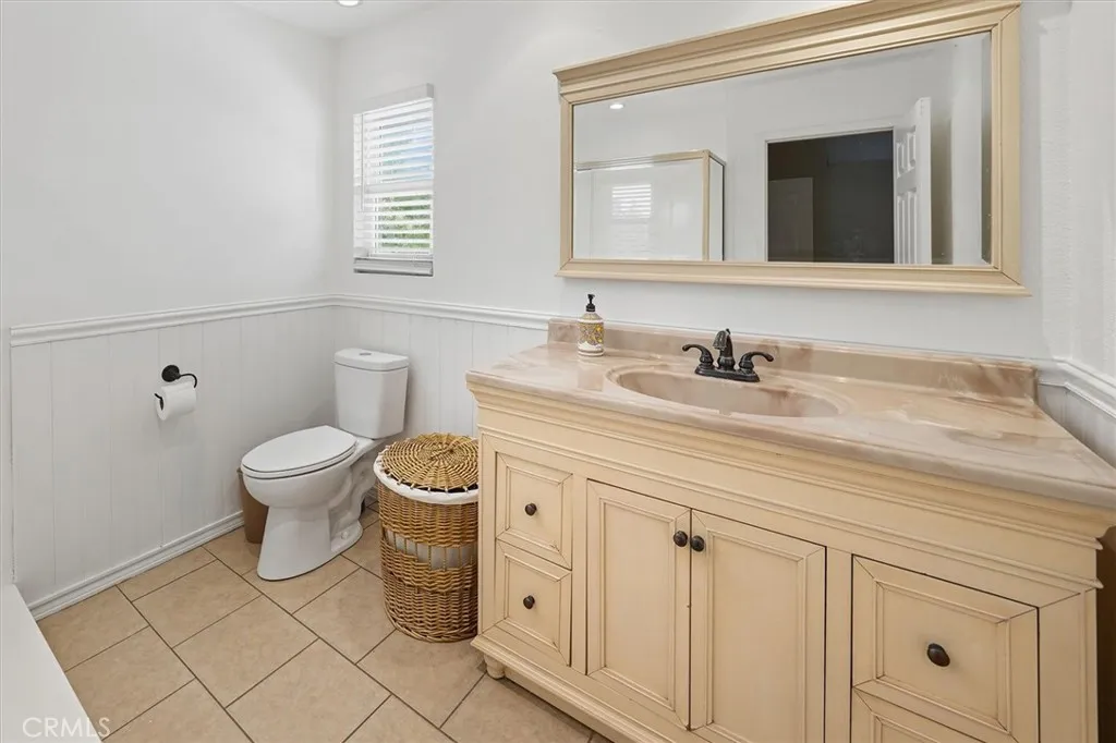 28125 Vernal, Saugus, California 91350 home-pic-35