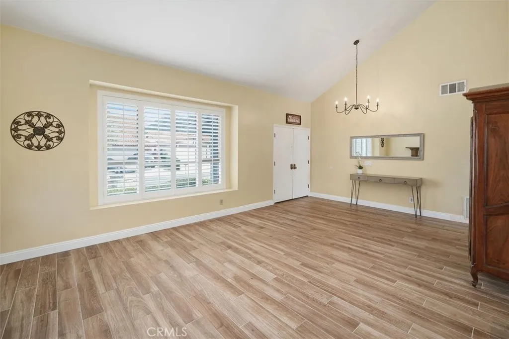 28125 Vernal, Saugus, California 91350 home-pic-7