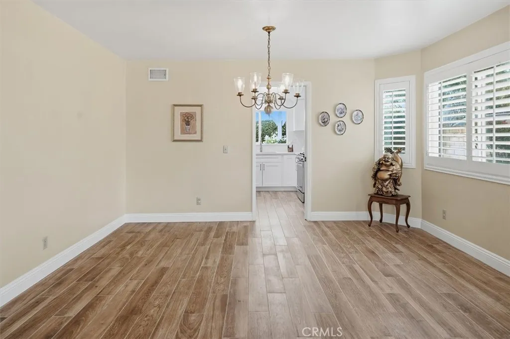 28125 Vernal, Saugus, California 91350 home-pic-8