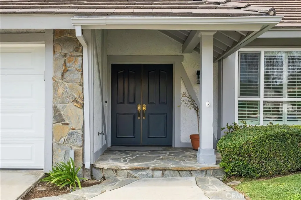 28125 Vernal, Saugus, California 91350 home-pic-3