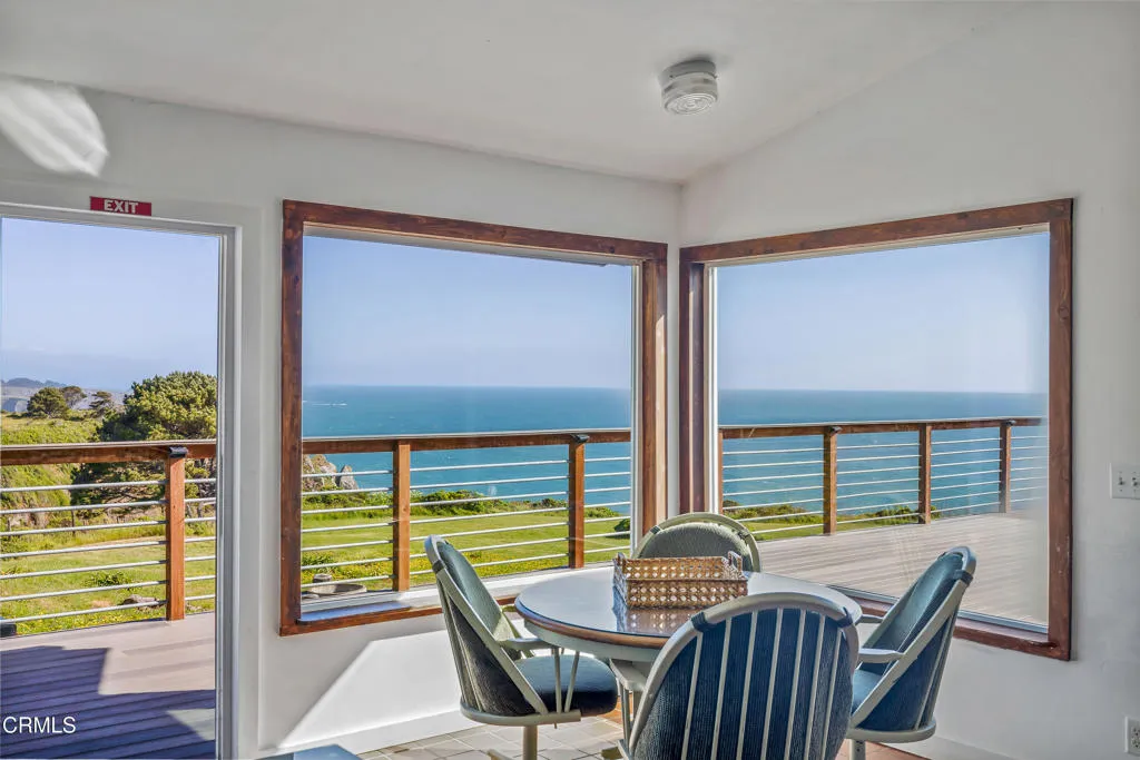 Main House Breakfast Nook