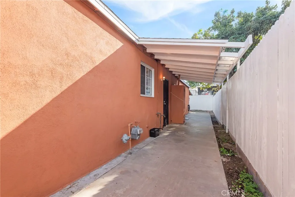 1972 E 88th, Los Angeles, California 90002 home-pic-25