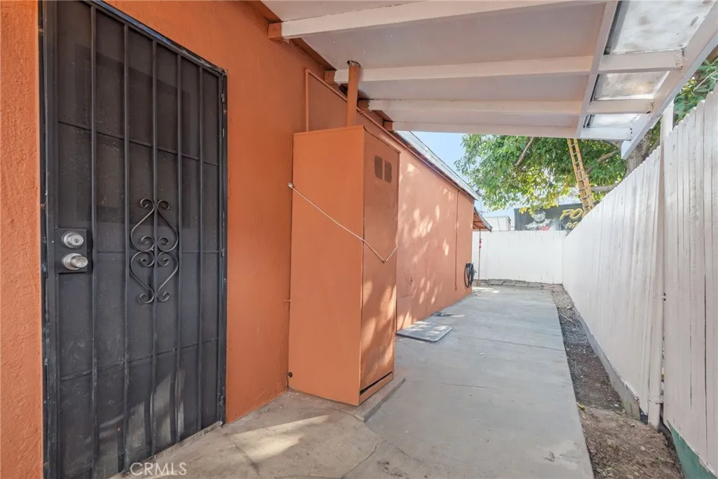 1972 E 88th, Los Angeles, California 90002 home-pic-26