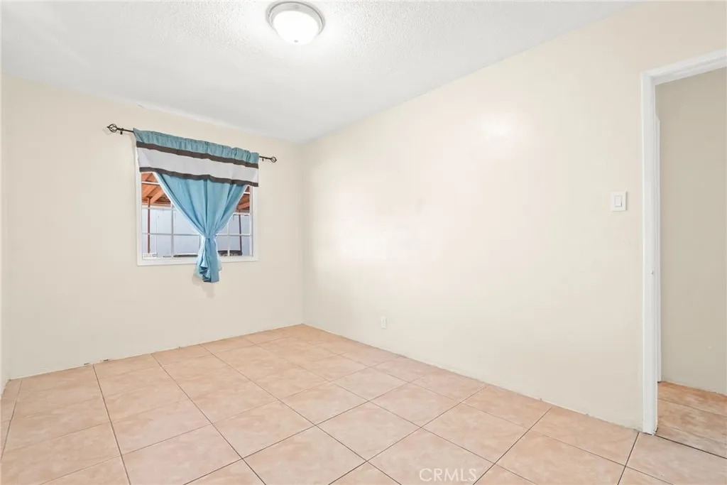 1972 E 88th, Los Angeles, California 90002 home-pic-15