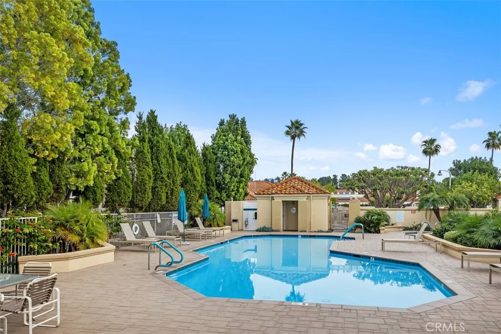28826 Paseo Campana, Mission Viejo, California 92692 home-pic-24
