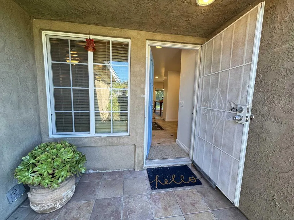 1531 View Pointe, Escondido, California 92027 home-pic-24