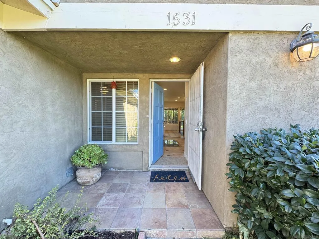 1531 View Pointe, Escondido, California 92027 home-pic-25