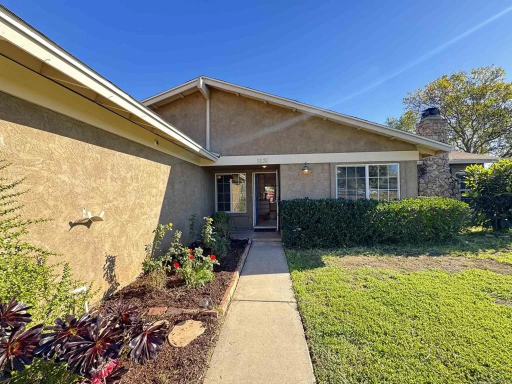 1531 View Pointe, Escondido, California 92027 home-pic-38
