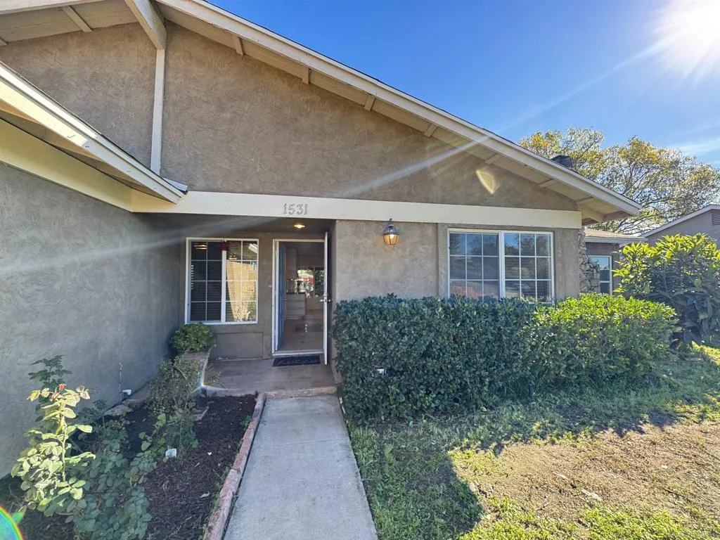 1531 View Pointe, Escondido, California 92027 home-pic-39