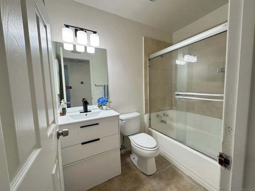 1531 View Pointe, Escondido, California 92027 home-pic-20