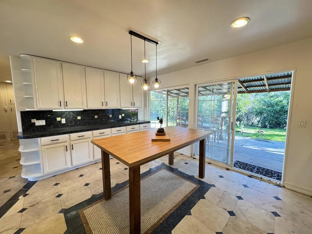 1531 View Pointe, Escondido, California 92027 home-pic-5