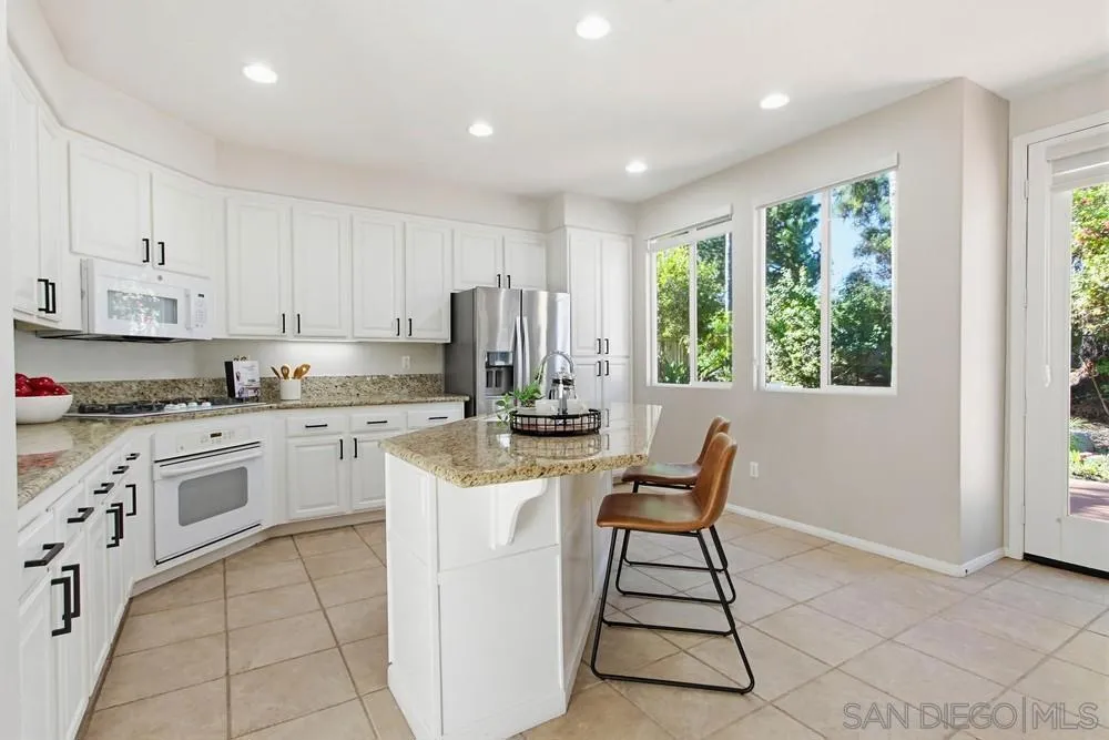 5423 Foxtail Loop, Carlsbad, California 92010 home-pic-10