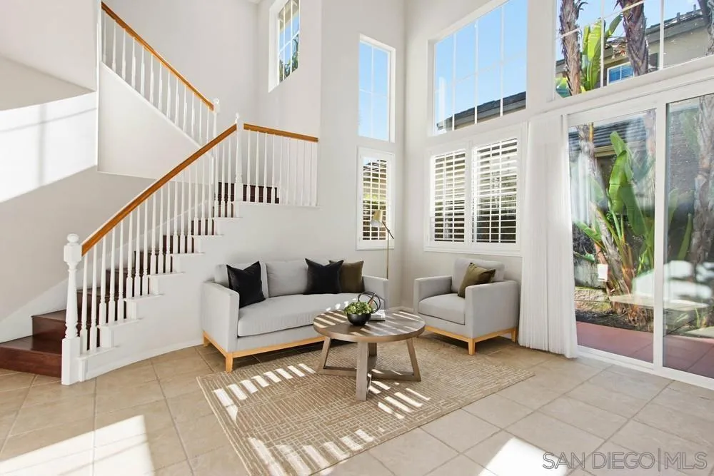 5423 Foxtail Loop, Carlsbad, California 92010 home-pic-1