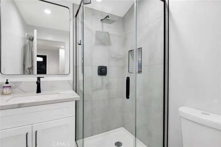 2nd Unit Full Bathroom
