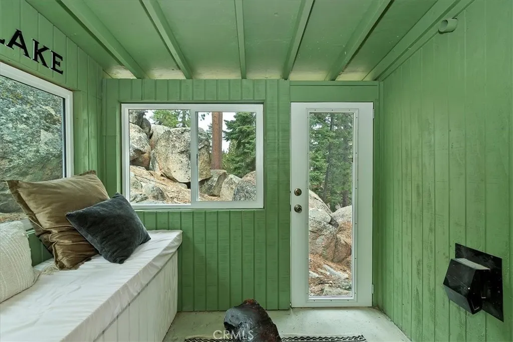 898 Brier Trail, Big Bear Lake, California 92315 home-pic-25