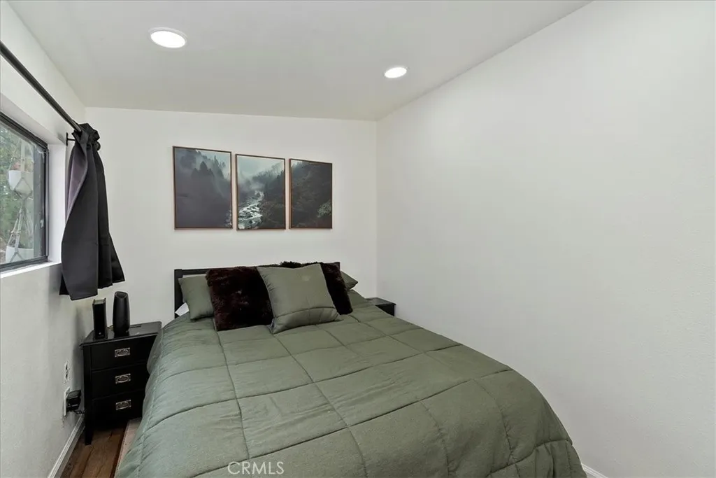 898 Brier Trail, Big Bear Lake, California 92315 home-pic-15