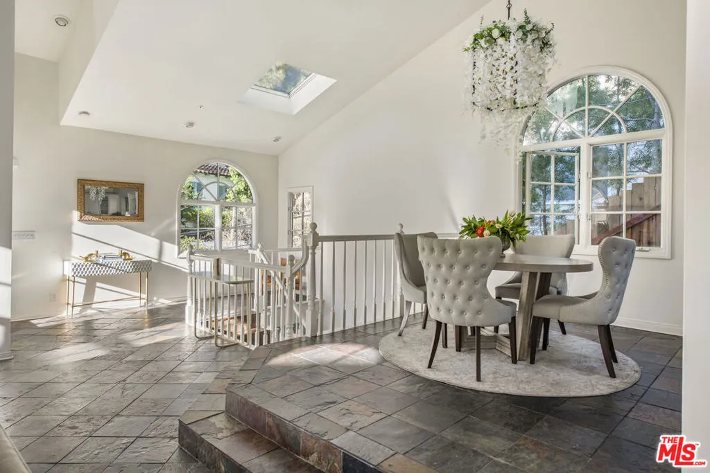 8032 Willow Glen Road, Los Angeles, California 90046 home-pic-6