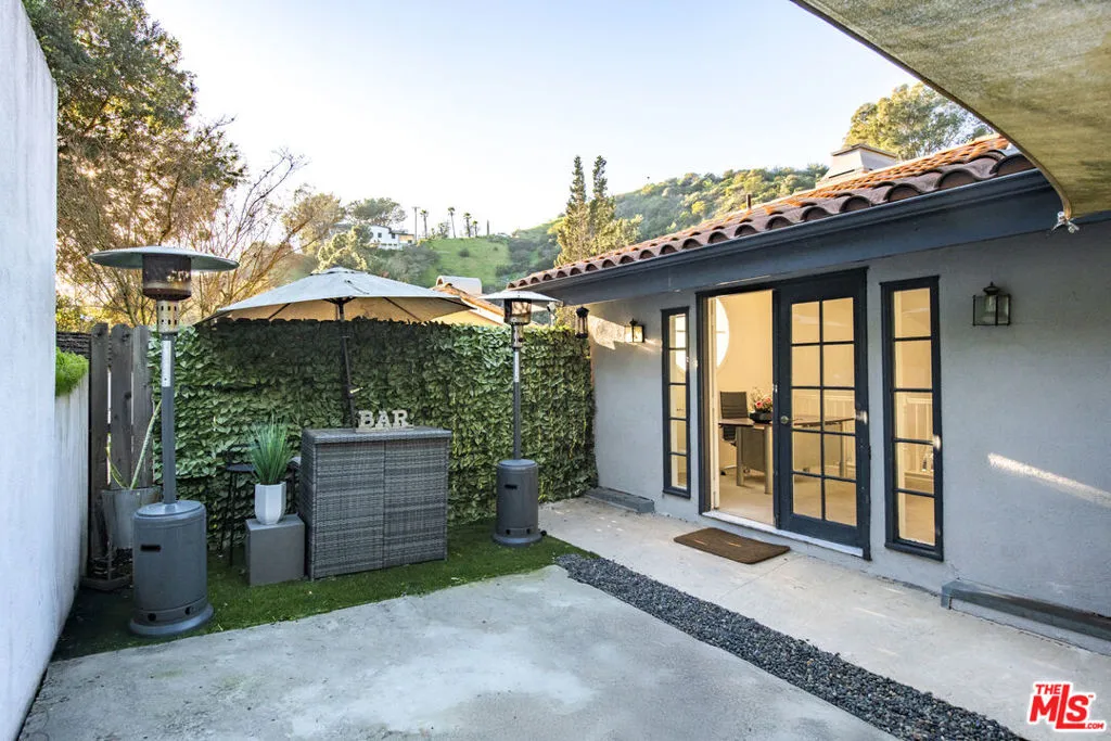8032 Willow Glen Road, Los Angeles, California 90046 home-pic-24